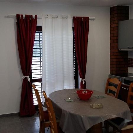 Apartmani Slavica Макарска Экстерьер фото