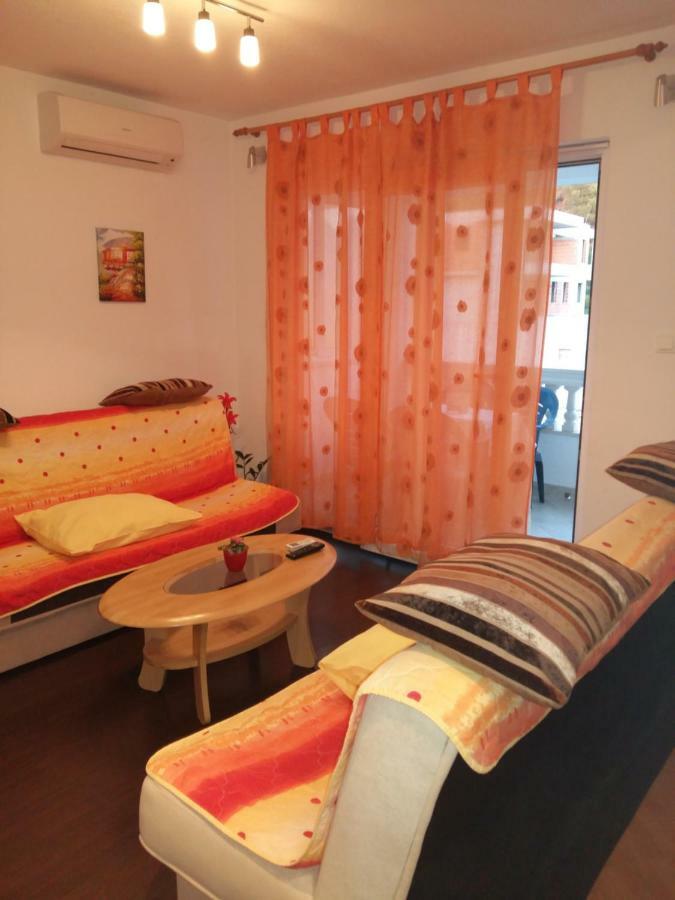 Apartmani Slavica Макарска Экстерьер фото