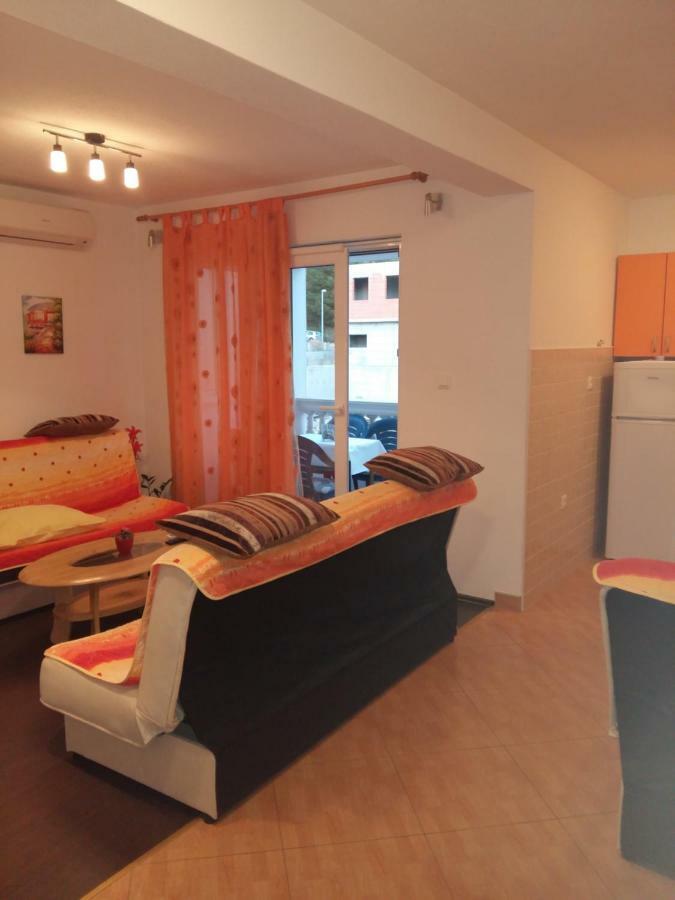 Apartmani Slavica Макарска Экстерьер фото